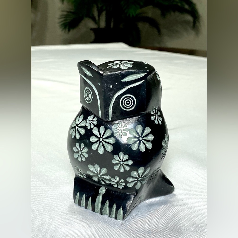 Figurine OWL Carved Black 4" Soapstone Owl Flower Design made in India